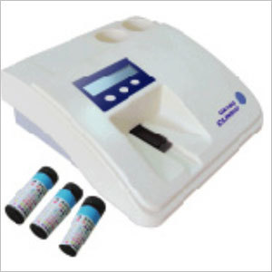 मूत्र विश्लेषक