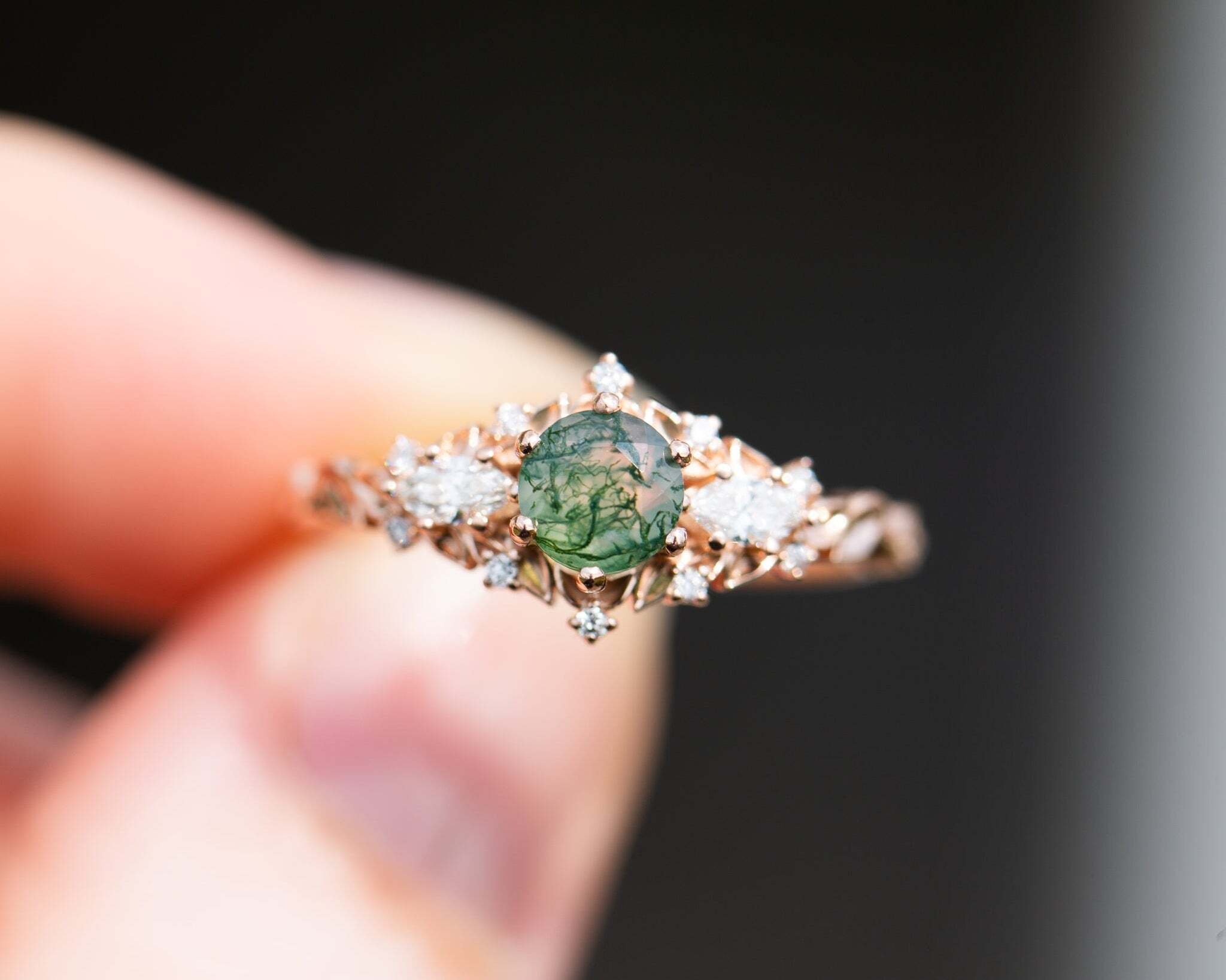 Round Lab Grown Diamond Briar Rose Three Stone With Moss Agate, Diamond Ring - Diamond Carat Weight: 1 Carat