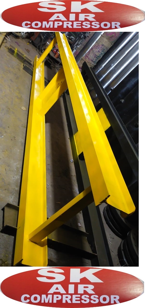 Single Post Washing Lift - Stainless Steel, 5 Tonne Capacity, 12.5x4 Feet Dimensions | Efficient Vehicle Undercarriage Access, 5.5 Feet Height, 220 Voltage, Warranty Included