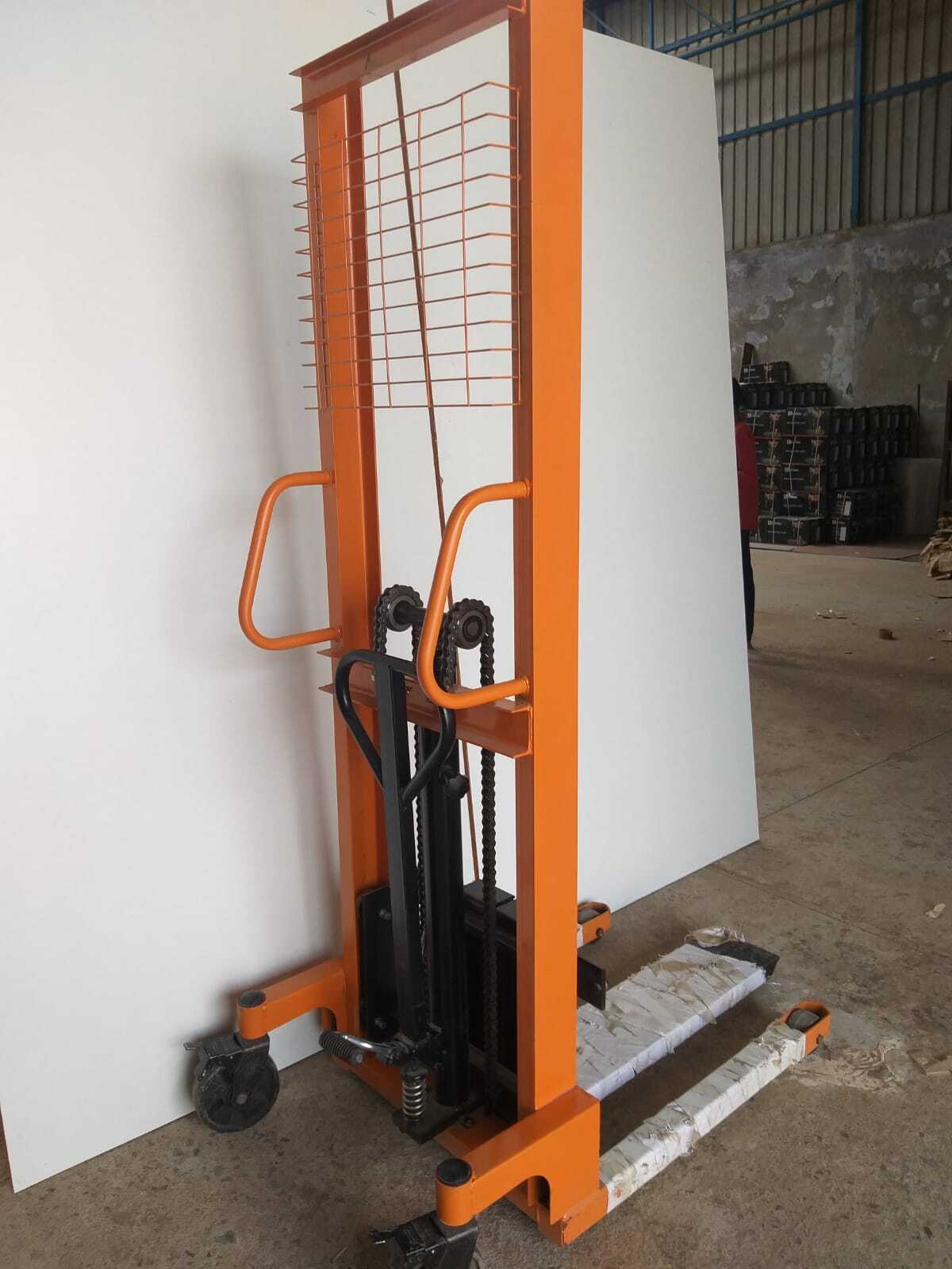 Manual Stacker ( H Channel ) - Color: Yellow