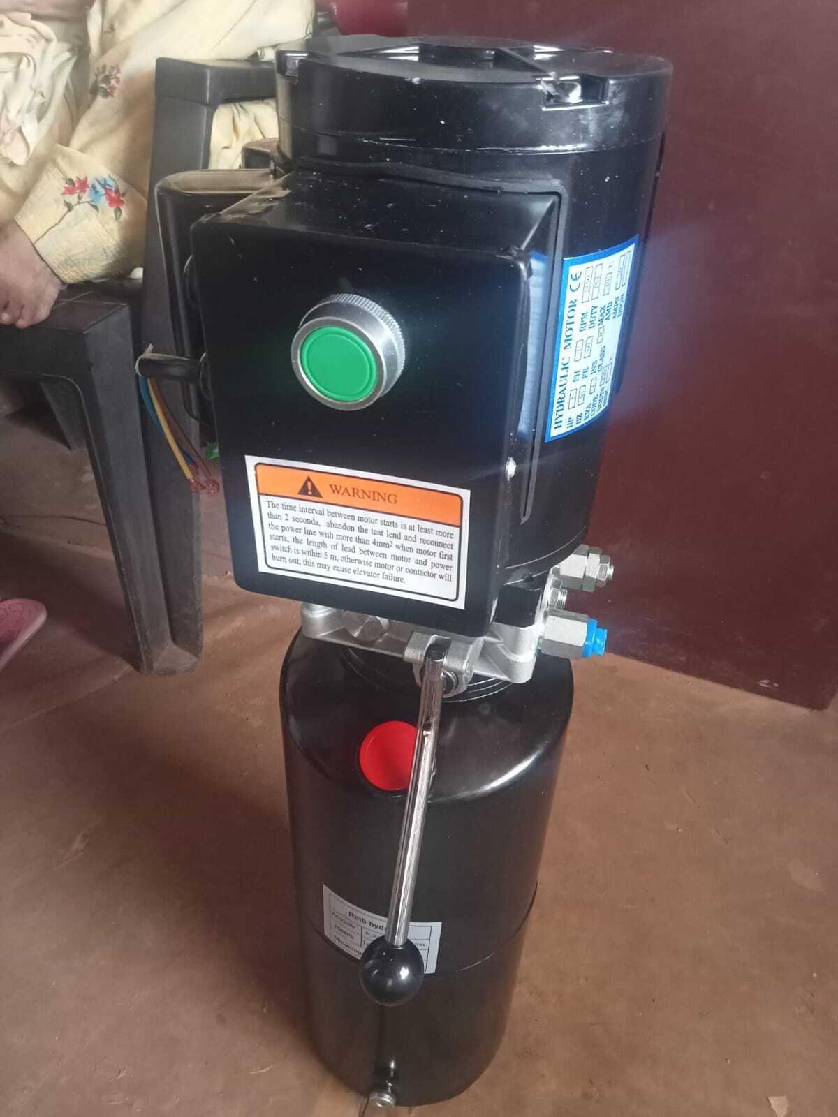 Hydraulic Two Post Lift - Length: 9.5 Foot (Ft)