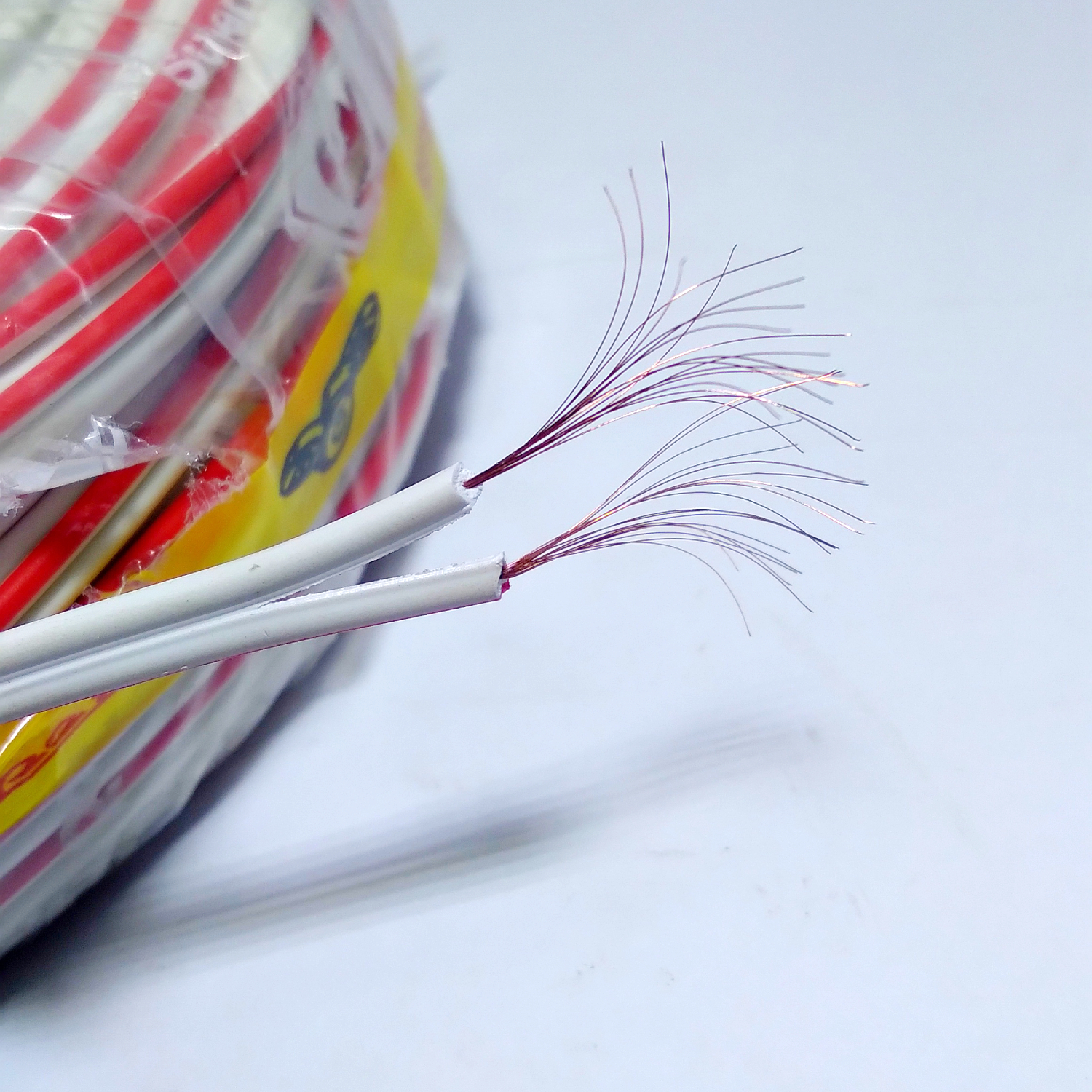 White 23/76 Parallel Flat Copper Wire 67 Mtr (Red Dhari)