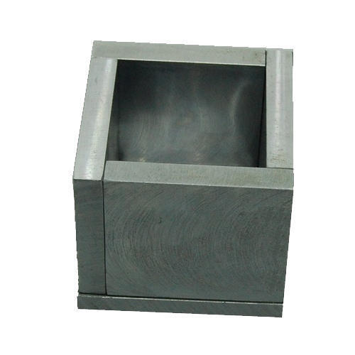 Ci Cube Mould 7.06cm - Color: Silver