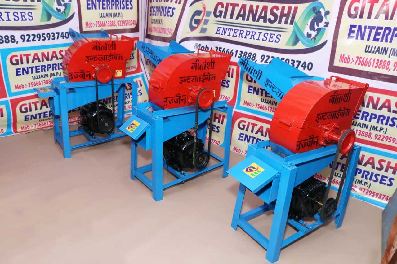 3 Blade Blower Model Chaff Cutter - Capacity: 600kg Kg/hr