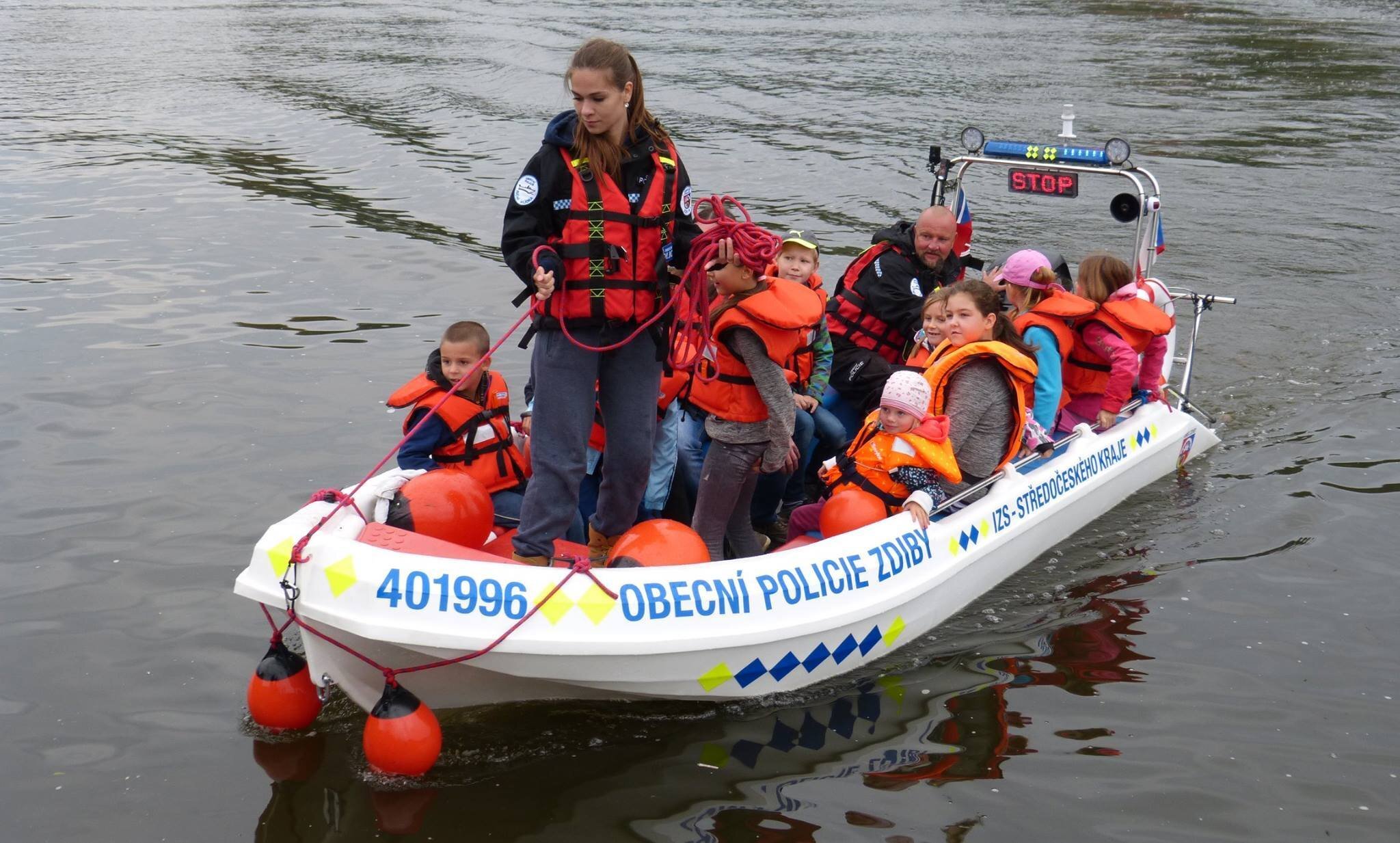 Pe Speed Boat - 4.50m Length, 10 Seater Capacity | Lightweight, Lifelong Maintenance Free, High Stability, Customizable Features