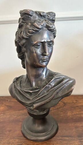 धातु की मूर्ति