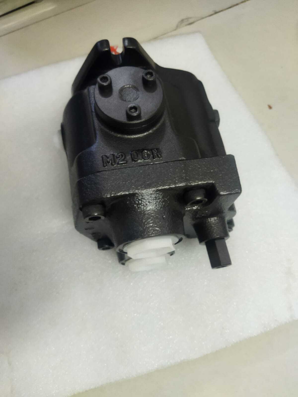 Daikin Hydraulic Pump - Material: Stainless Steel