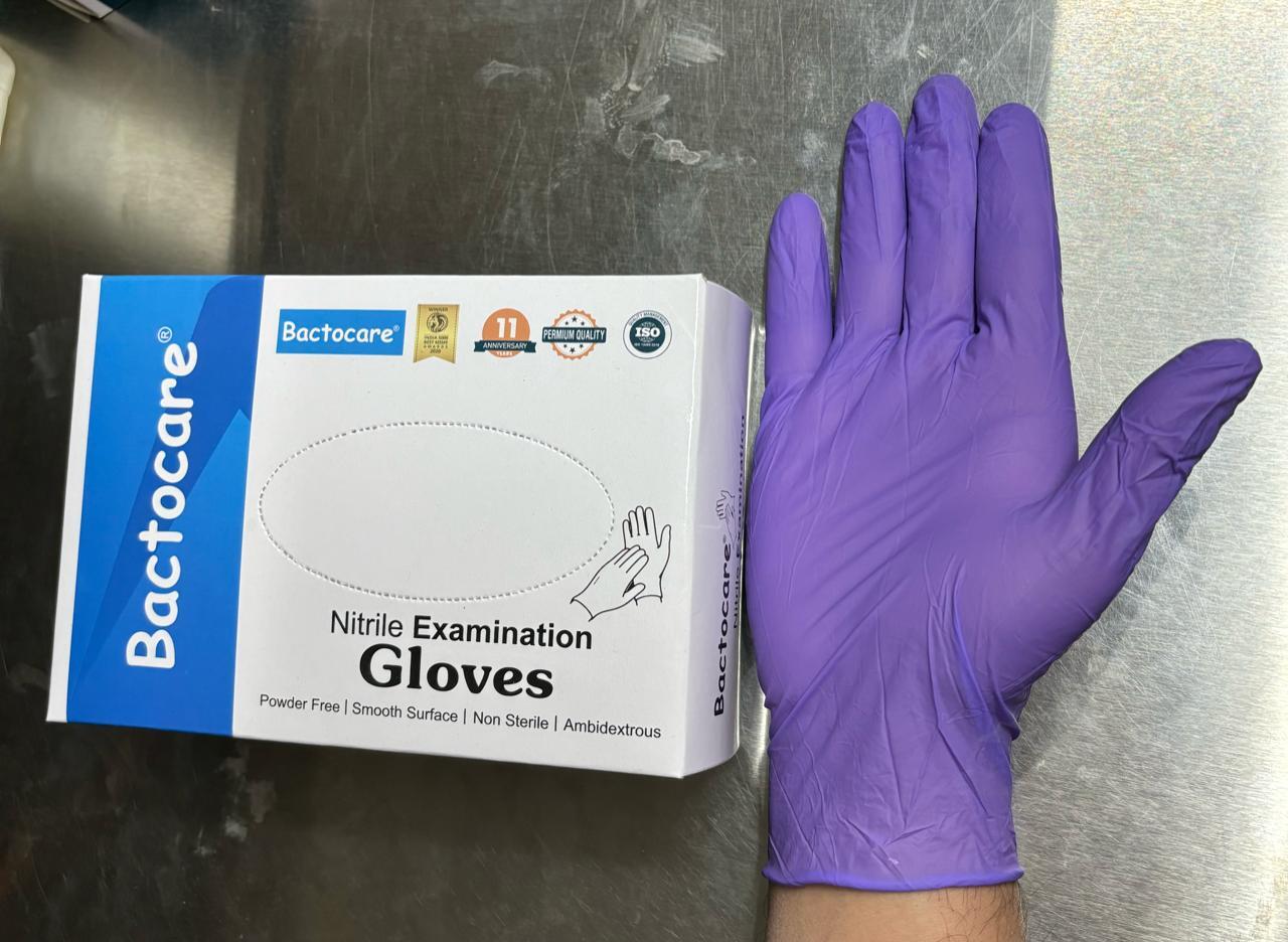 Nitrile Examination Gloves - Nitrile Material, Full Finger Style, Green Color | Quick Dry, Washable, Furred Cuff For Comfort And Protection