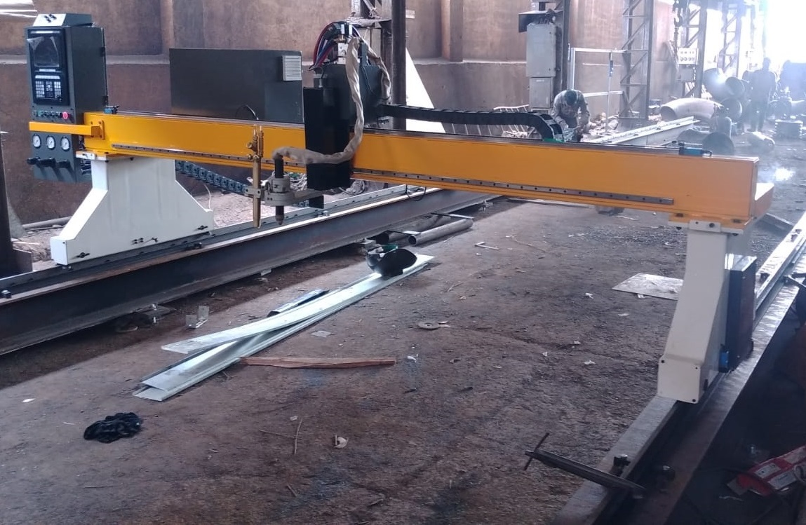 Cnc Gas Cutting Machine - Steel, 14000x4000x1800 Mm, Yellow | 5000 Kg/day Capacity, Full Automatic Function, 6000 Mm/m Cutting Speed