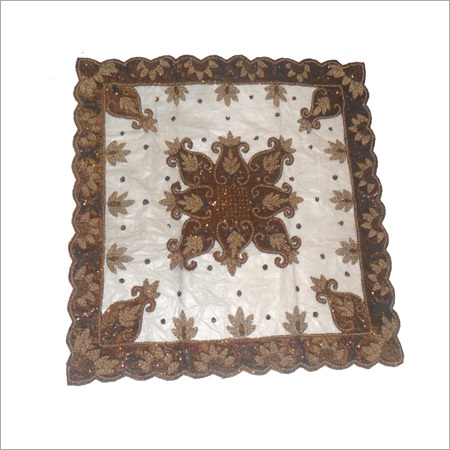 वेलवेट टेबल कवर