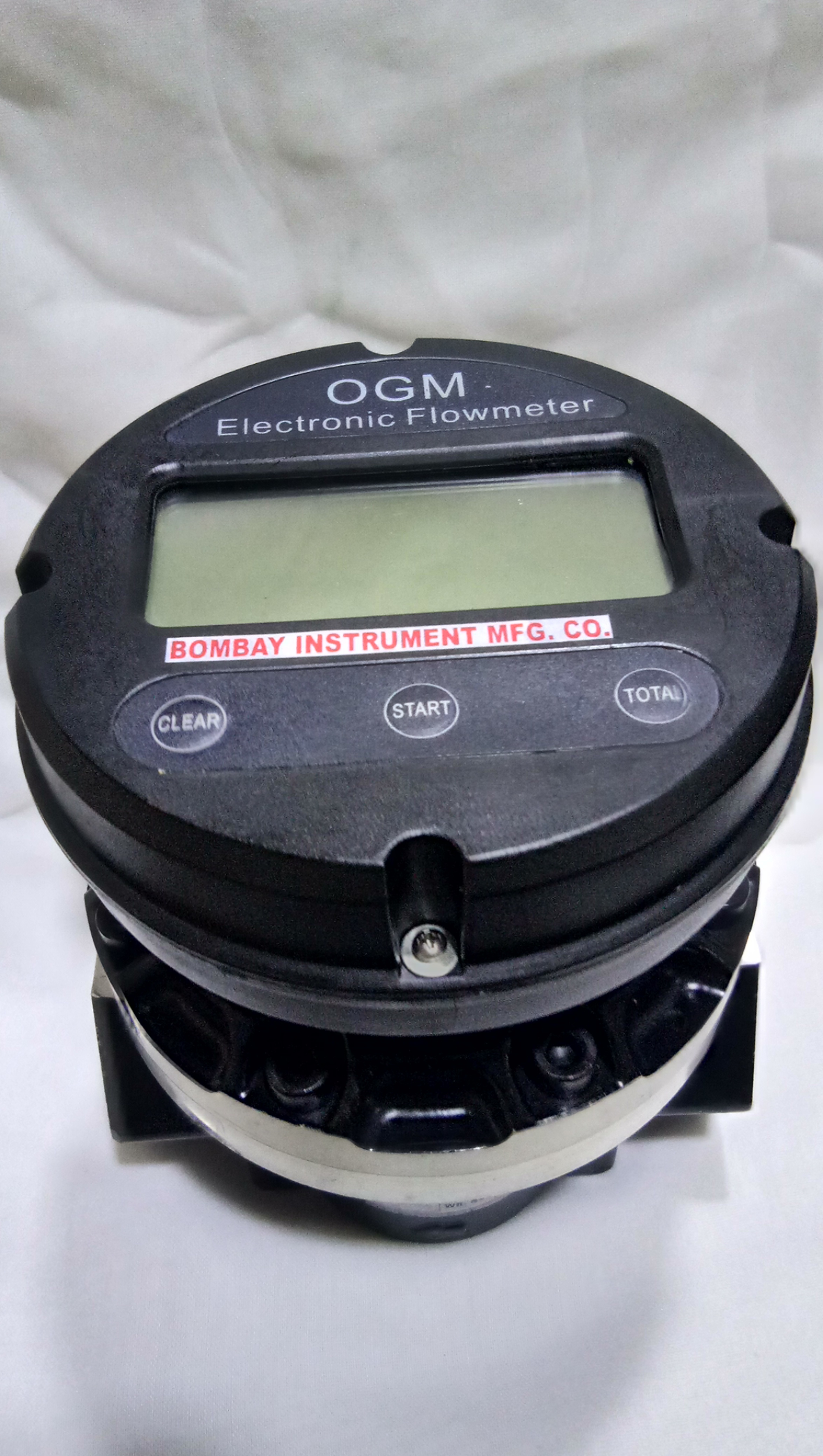 Digital Oil Flow Meter - Accuracy: +/-0.5 %