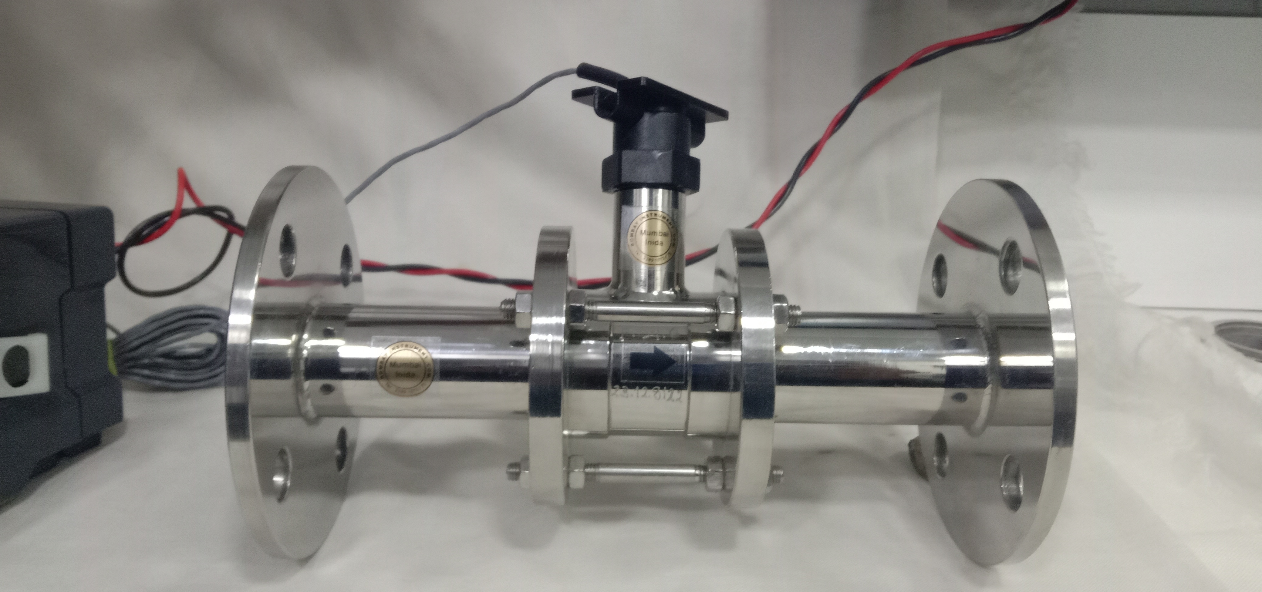 Digital Flange End Flow Meter - Accuracy: +/-1.5 %