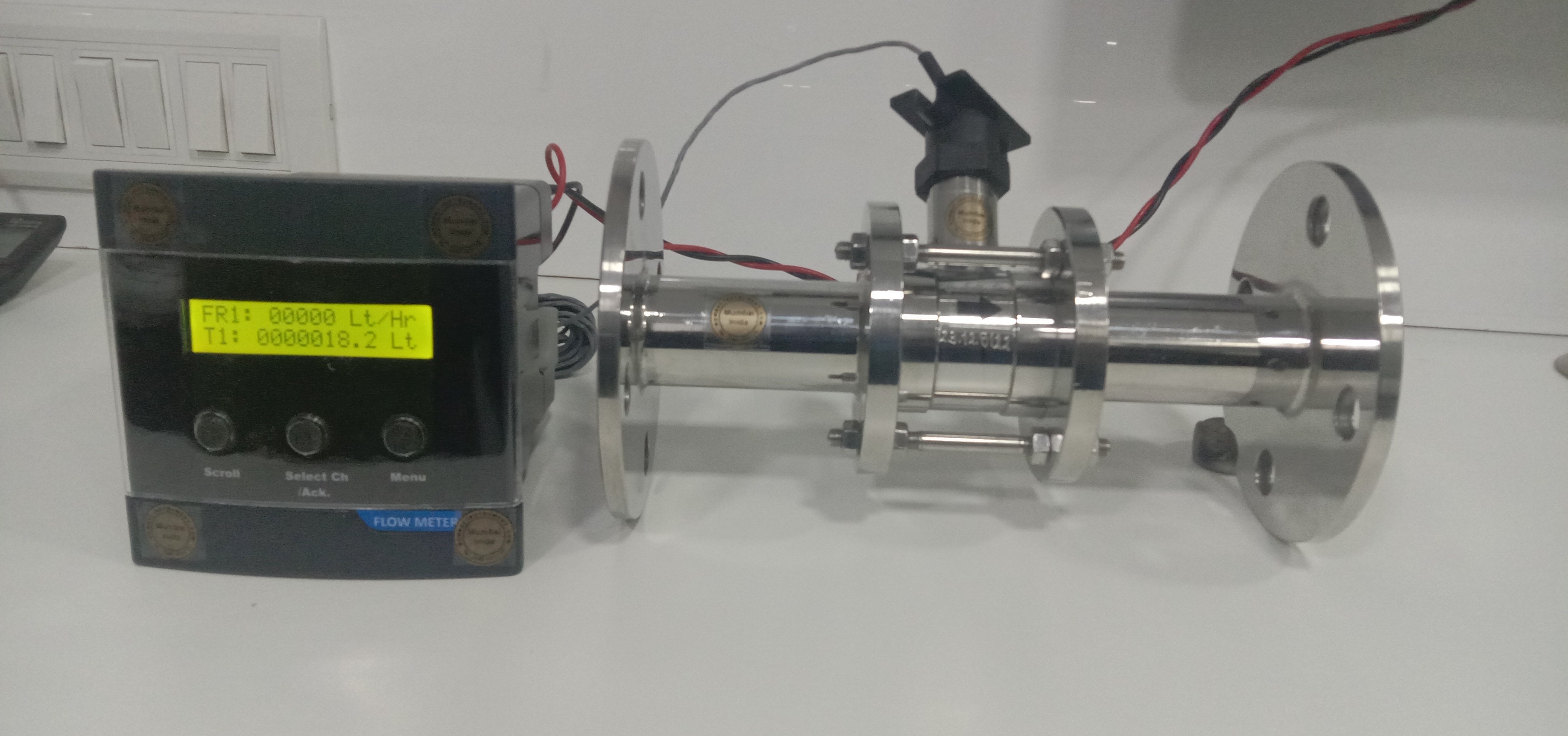 Digital Flange End Flow Meter - Accuracy: +/-1.5 %