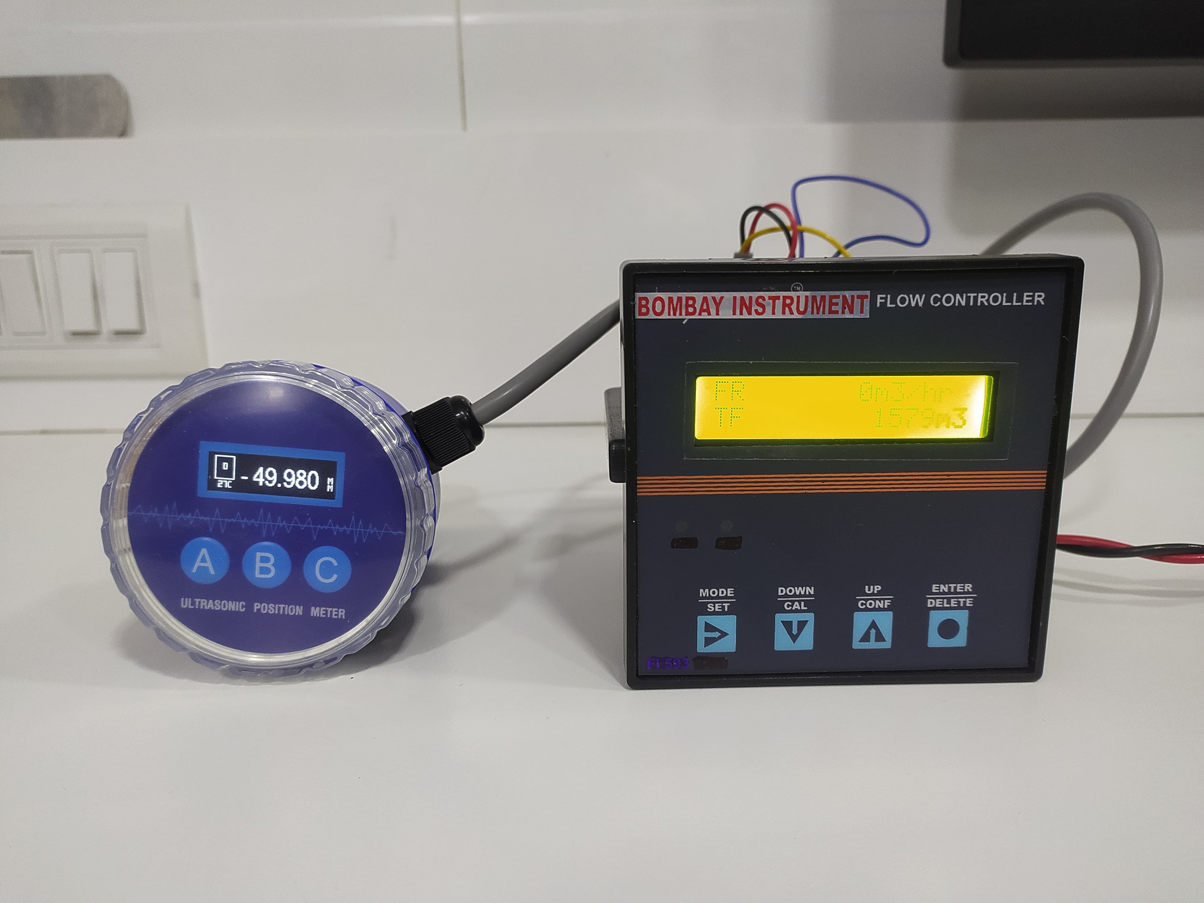Ultrasonic Open Channel Flow Meter - Accuracy: +/-1 %