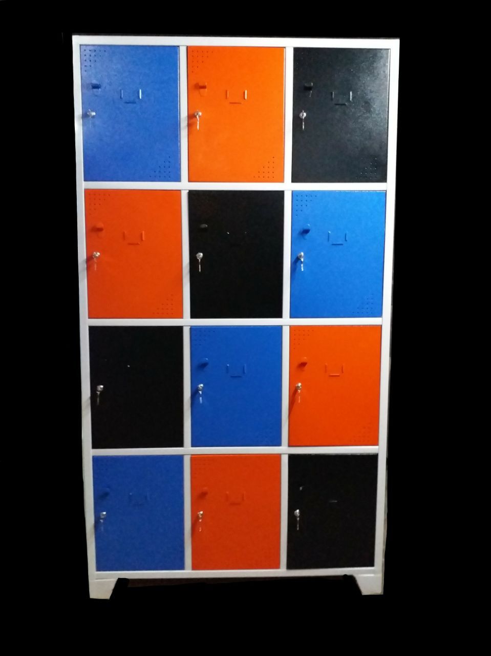 18 Metal Lockers - Mild Steel, 900 X 450 X 1980 Mm, Different Available Colors | Durable, No Assembly Required, Smooth Powder Coating, Modern Storage Solution