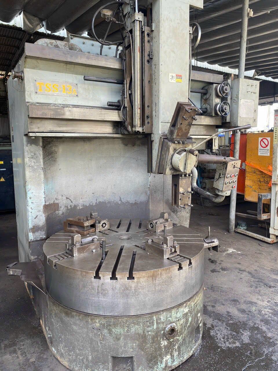 1438 Shibaura Vertical Turret Lathe