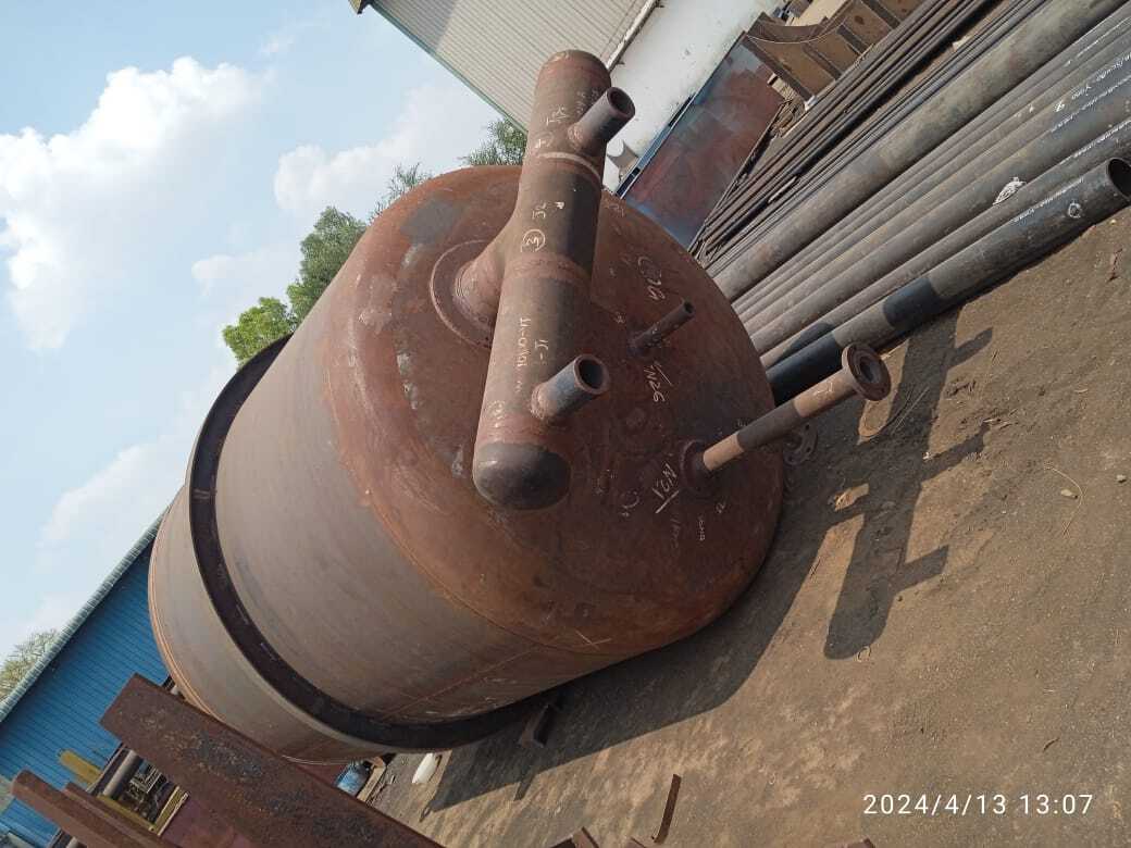 Storage Tank - Color: Brown