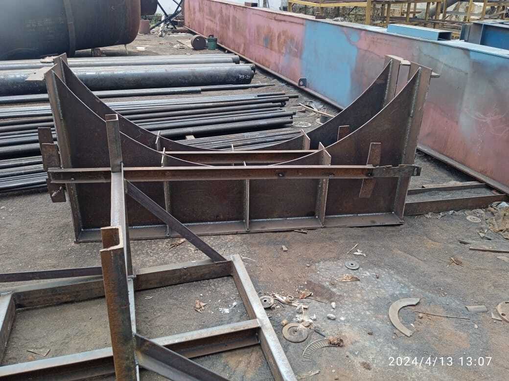Storage Tank - Color: Brown