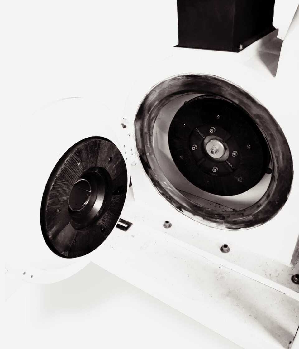 Plastic Pulverizer Machine - Mild Steel Material, Industrial Use , New Condition, Electric Power Source, Weight Range 500-3000 Kg