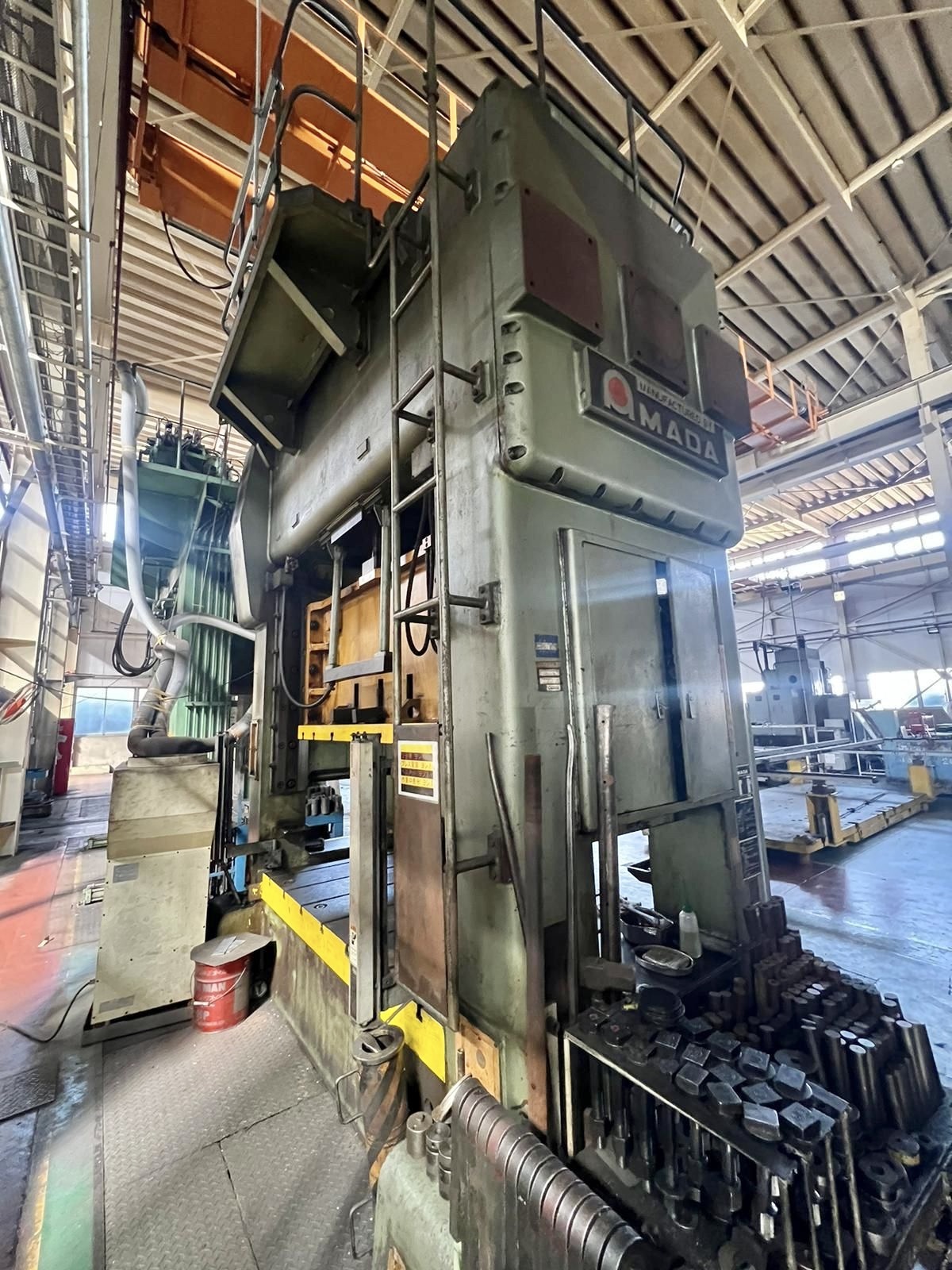 1441 Amada H Frame Double Crank Press - 200 Tons Capacity, 300mm Stroke, 2100x1300mm Bed Size, 1800x1000mm Ram Size, 25 Spm | Precision Engineering, Robust Design