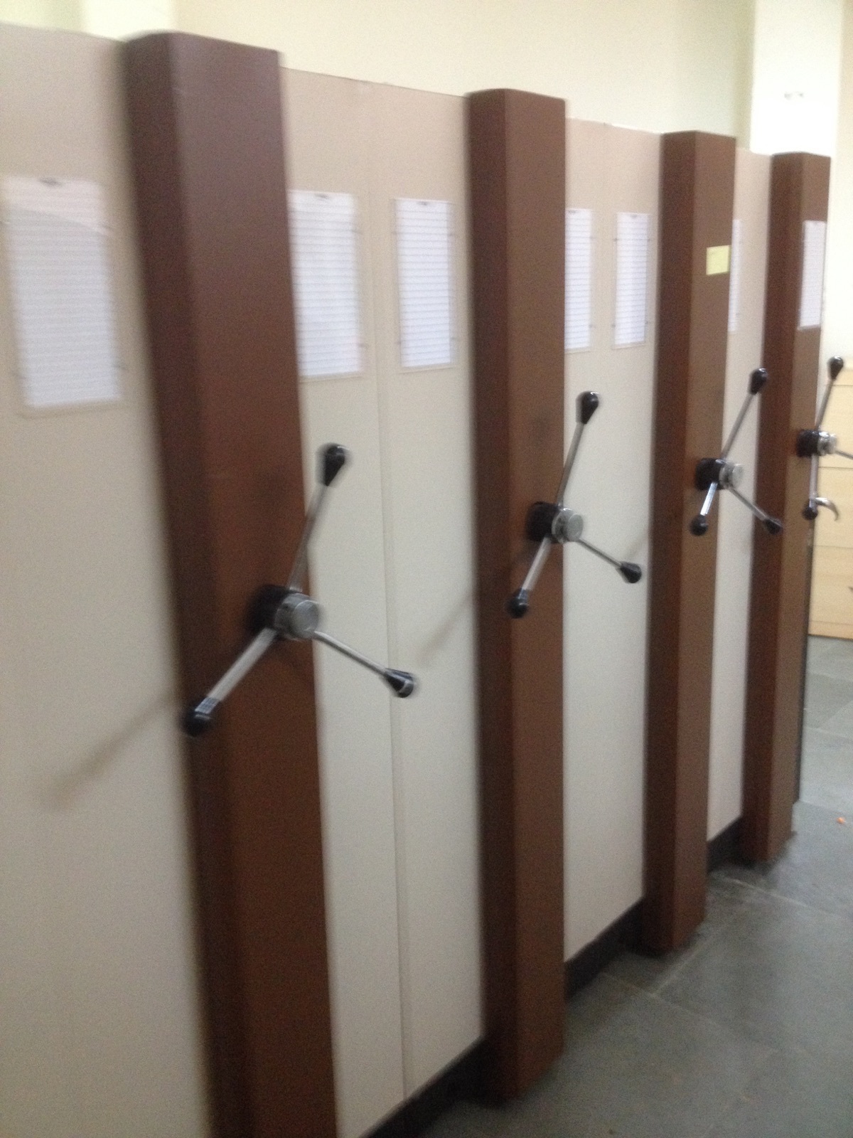 Industrial Mobile Compactor - Application: Commercial