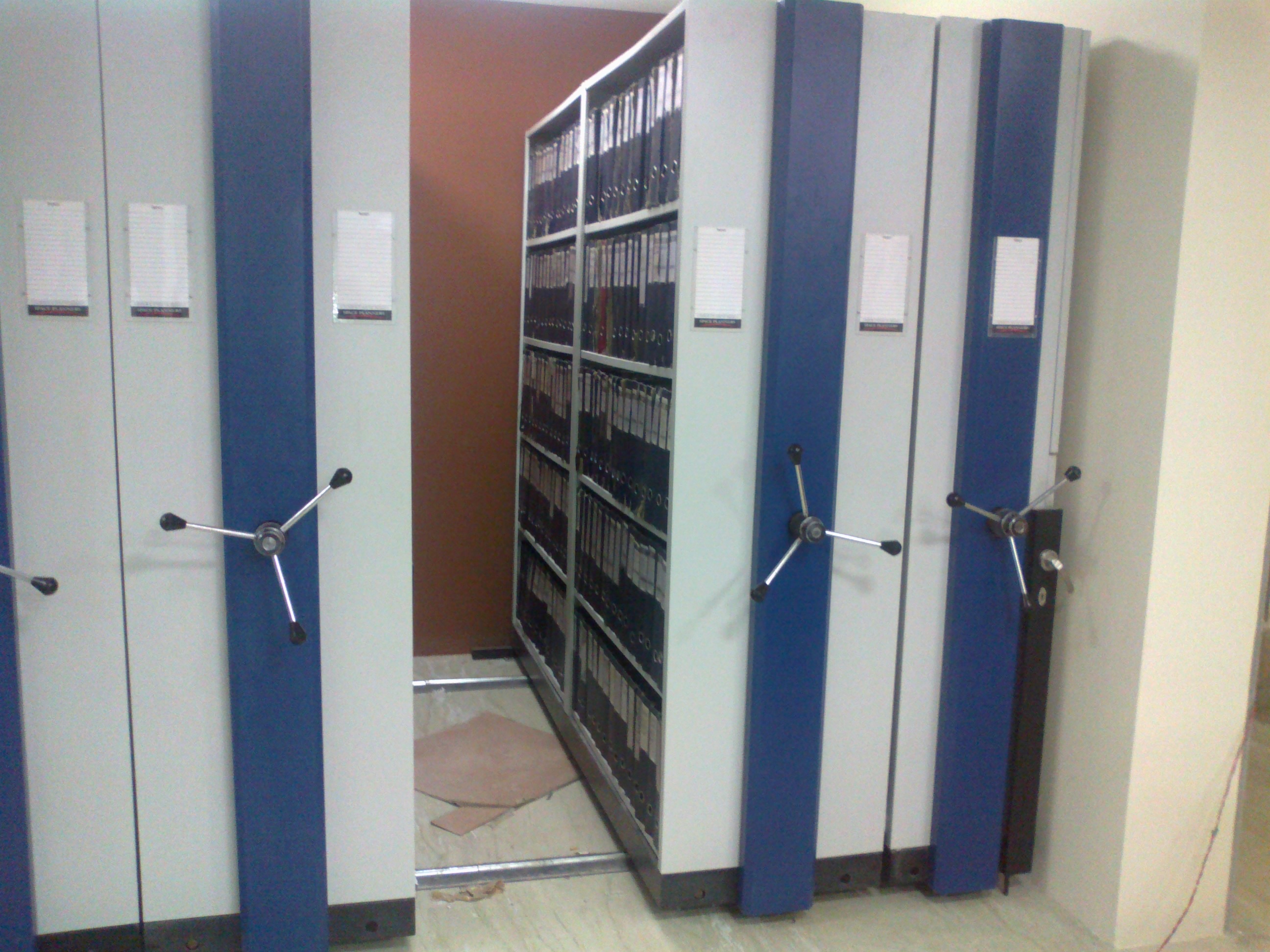 Industrial Mobile Compactor - Application: Commercial