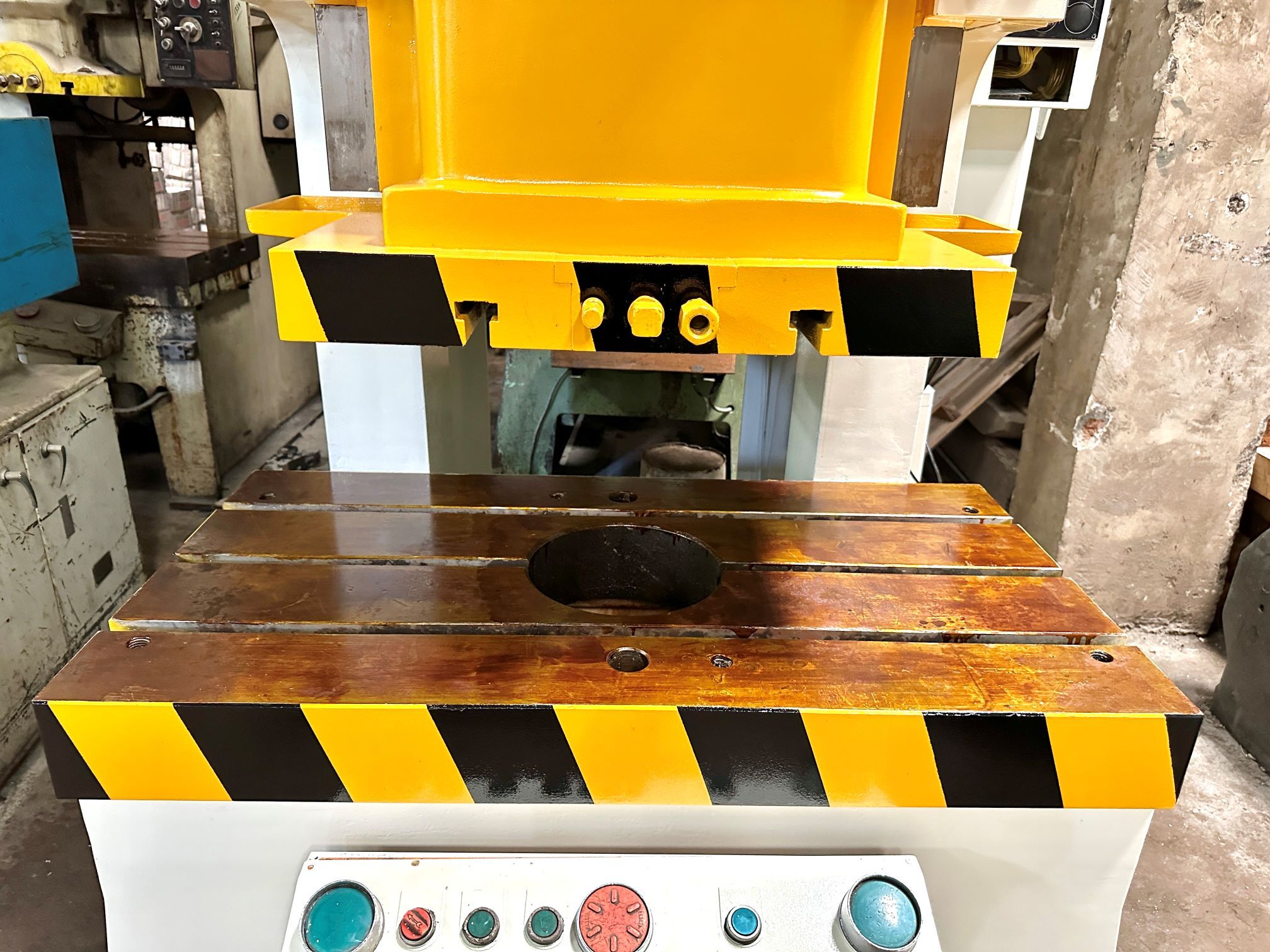 1338 Chinfong C Frame Single Crank Press - 110 Ton Capacity, 180mm Stroke, 1150x600mm Bed Size, 650x470mm Ram Size, 350mm Die Height, 50 Spm