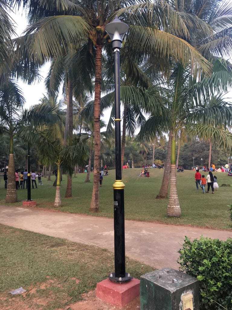 Decorated Light Poles - Color Temperature: Black & Golden Color Rankine