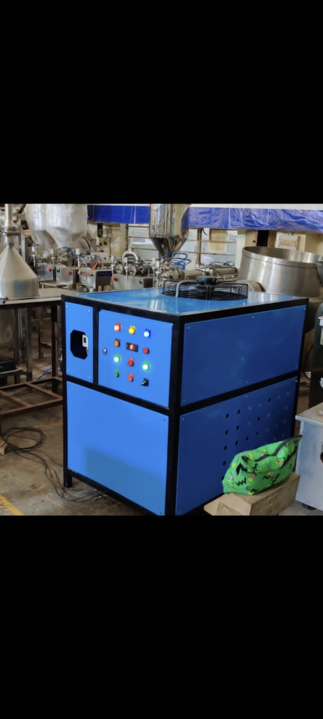 Air Cooled Chiller - Steel, 1000x800x1500 Mm | 5-10 Kw Cooling Capacity, R410a Refrigerant, 380v 50hz Power Supply, 300 Kg Weight