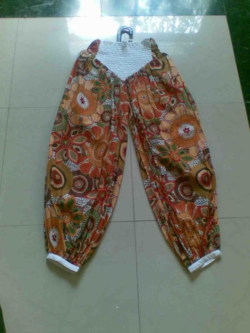 महिलाओं की पैंट