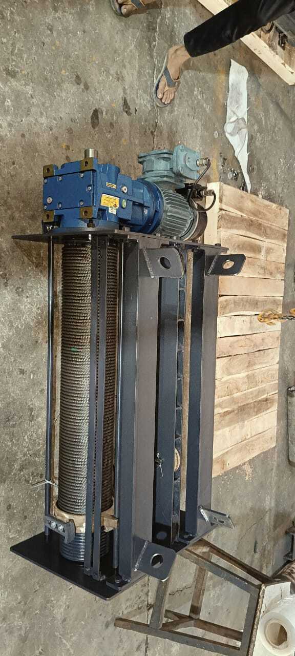 End Carriage Open Erection - Mild Steel, 22.5m Span, Hydraulic Power, Yellow Finish | 1-15 Ton Lifting Capacity, New Condition, High Quality Performance, Warranty Included