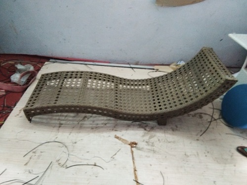 पूल साइड लाउंजर - गुरुदास क्राफ्ट्स