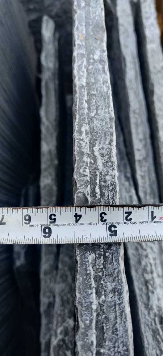 Kadappa Black Limestone Flagstone Slabs - Irregular Sizes 30-90 Cm, 2.5-4.0 Cm Thickness, Durable Black Hue For Elegant Paving Design