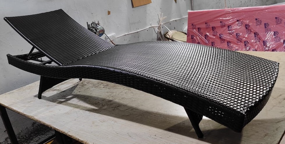 Swimming Pool Lounger (Foldable Legs)