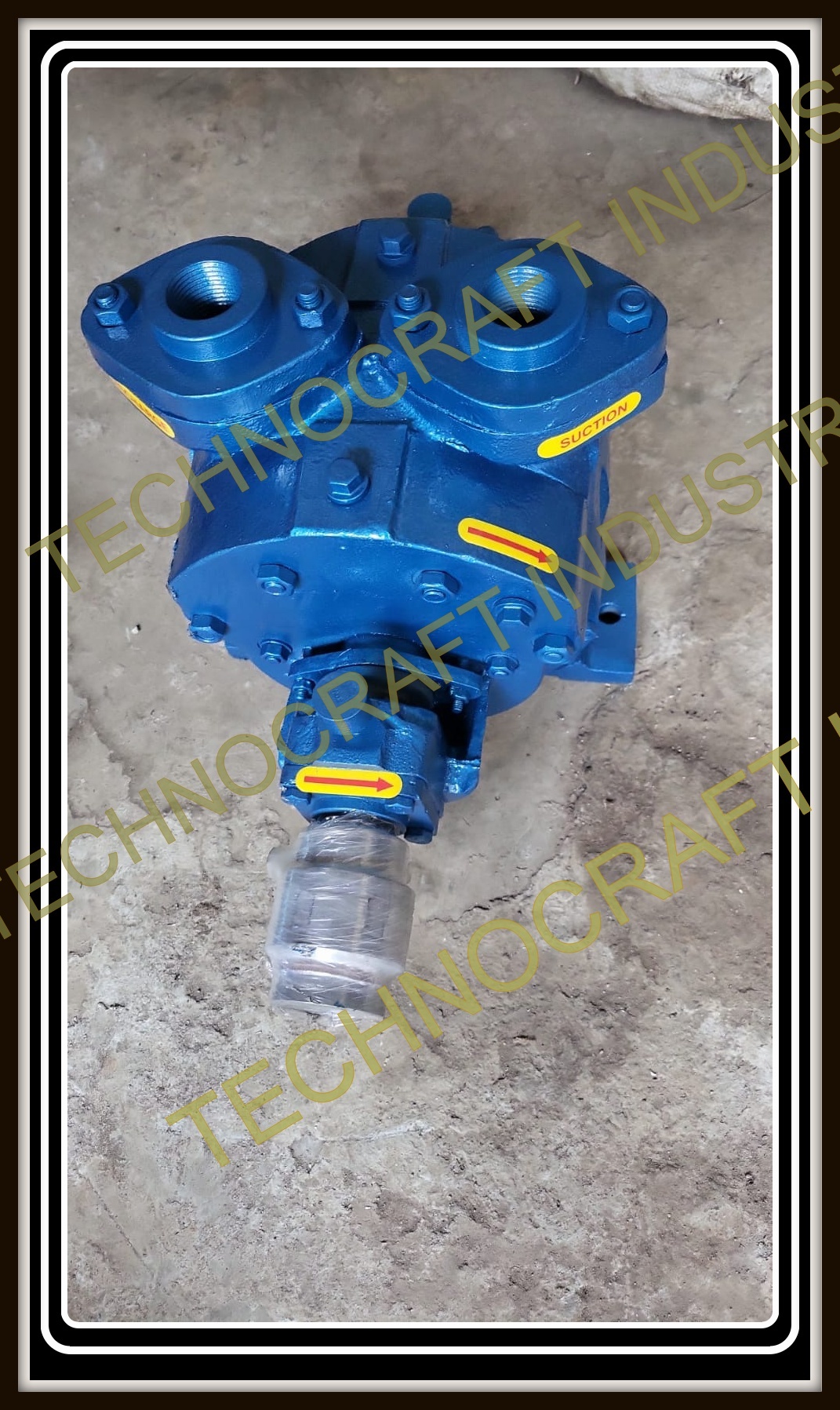 Single Stage Liquid Ring Vacuum Pump For Pharma Industries - Color: Blue