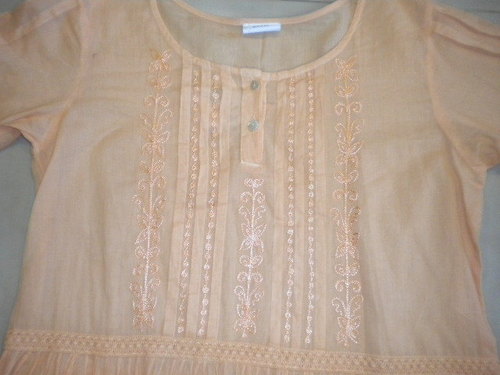 महिलाओं की ड्रेस