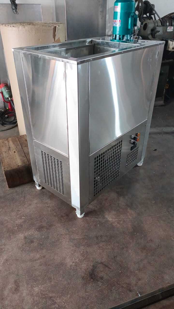 Ice Candy Machine - Stainless Steel 316 & 304, 60x33x46 Cm, R404 Refrigerant, 1 Year Warranty, 200 Kg Weight, Emerson Compressor, Liquid Gravity 1200
