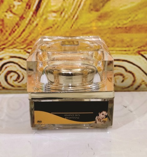 एडवांस स्किन ब्राइटनिंग क्रीम