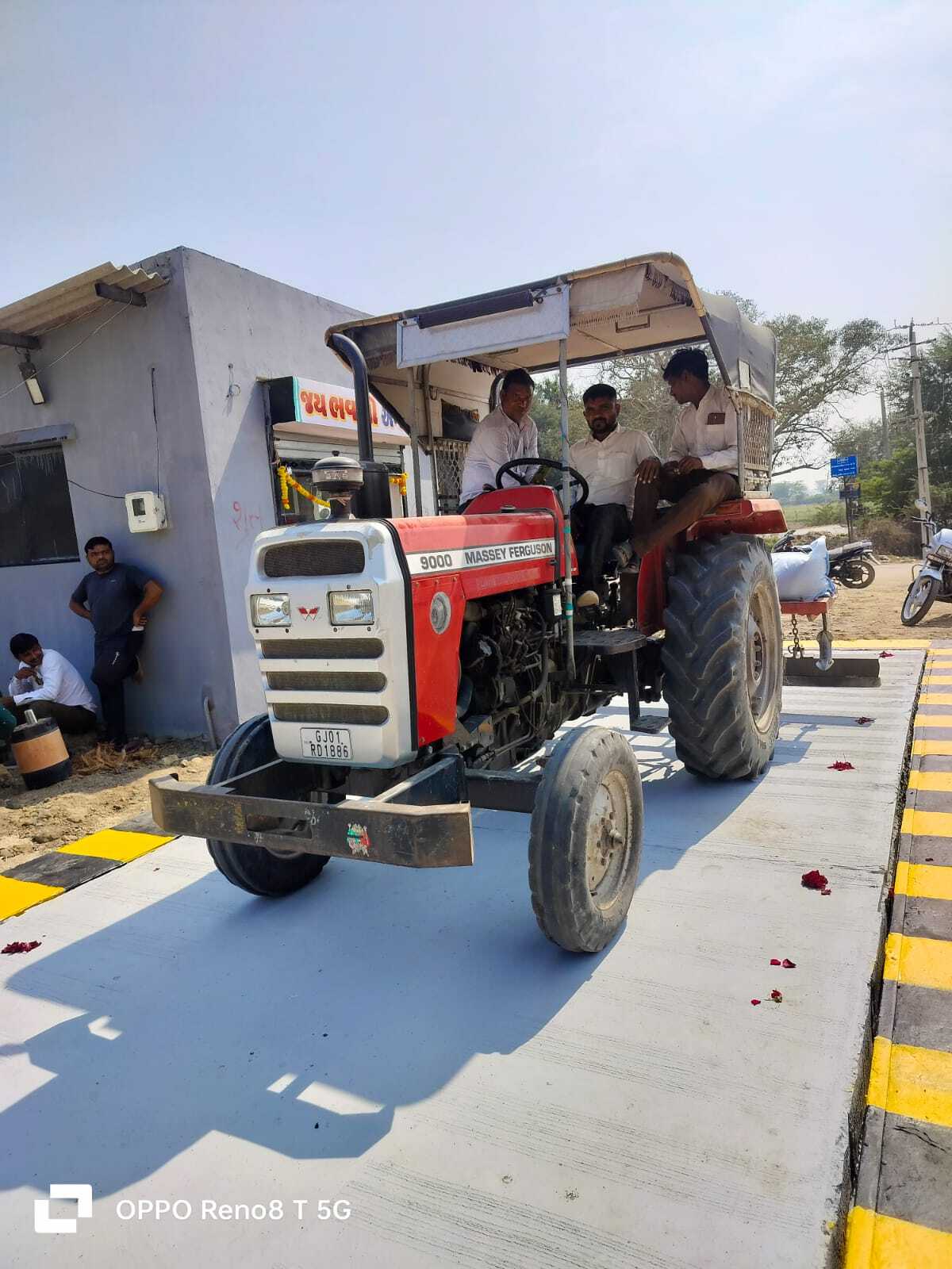 Rcc Pit Type Weighbridge - Rcc Material, 12x3 Feet Dimensions | 100 Ton Loading Capacity, 100% Accuracy, Digital Display