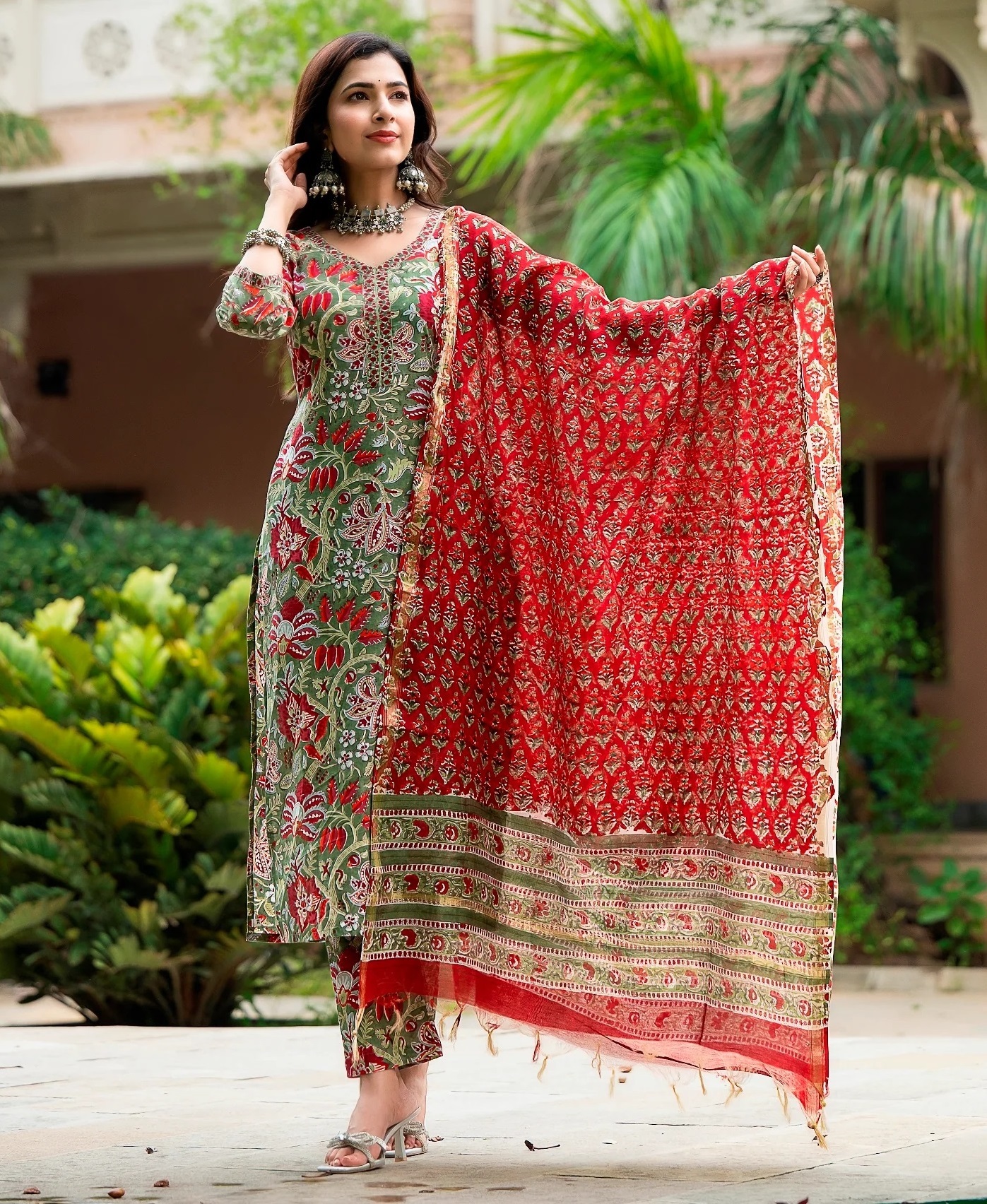 Alvami Women Multicolor Printed Viscose Rayon Kurta, Pant And Dupatta Set