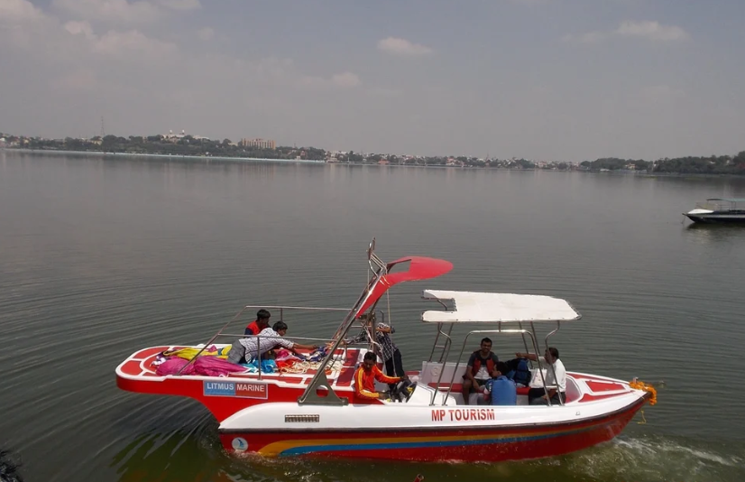 Parasail Boat