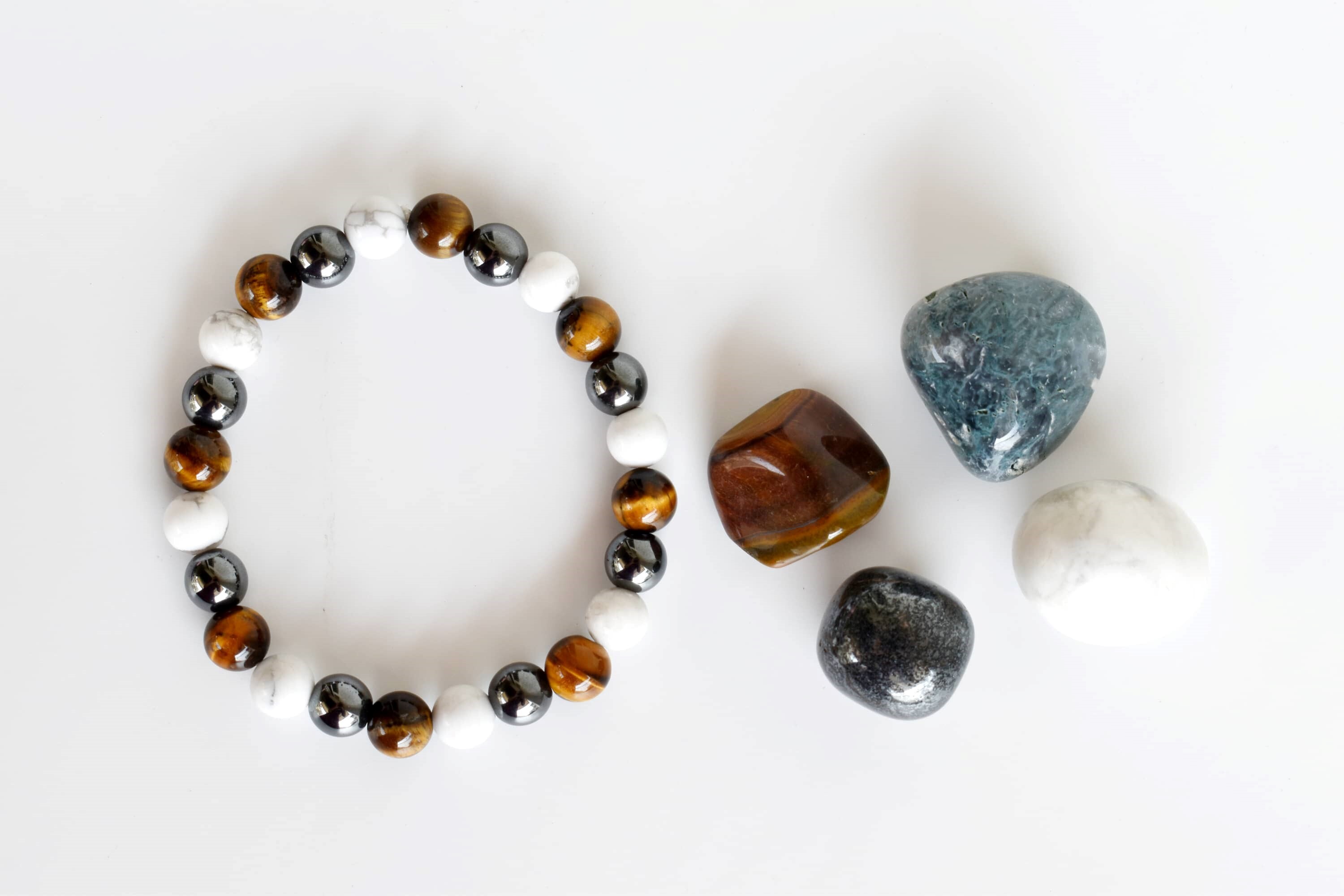 Gemini Zodiac Crystal Kit - 4pcs Tumbled Stones & 8mm Round Bead Bracelet | Natural Gemstones: Tiger Eye, Hematite, Howlite, Moss Agate