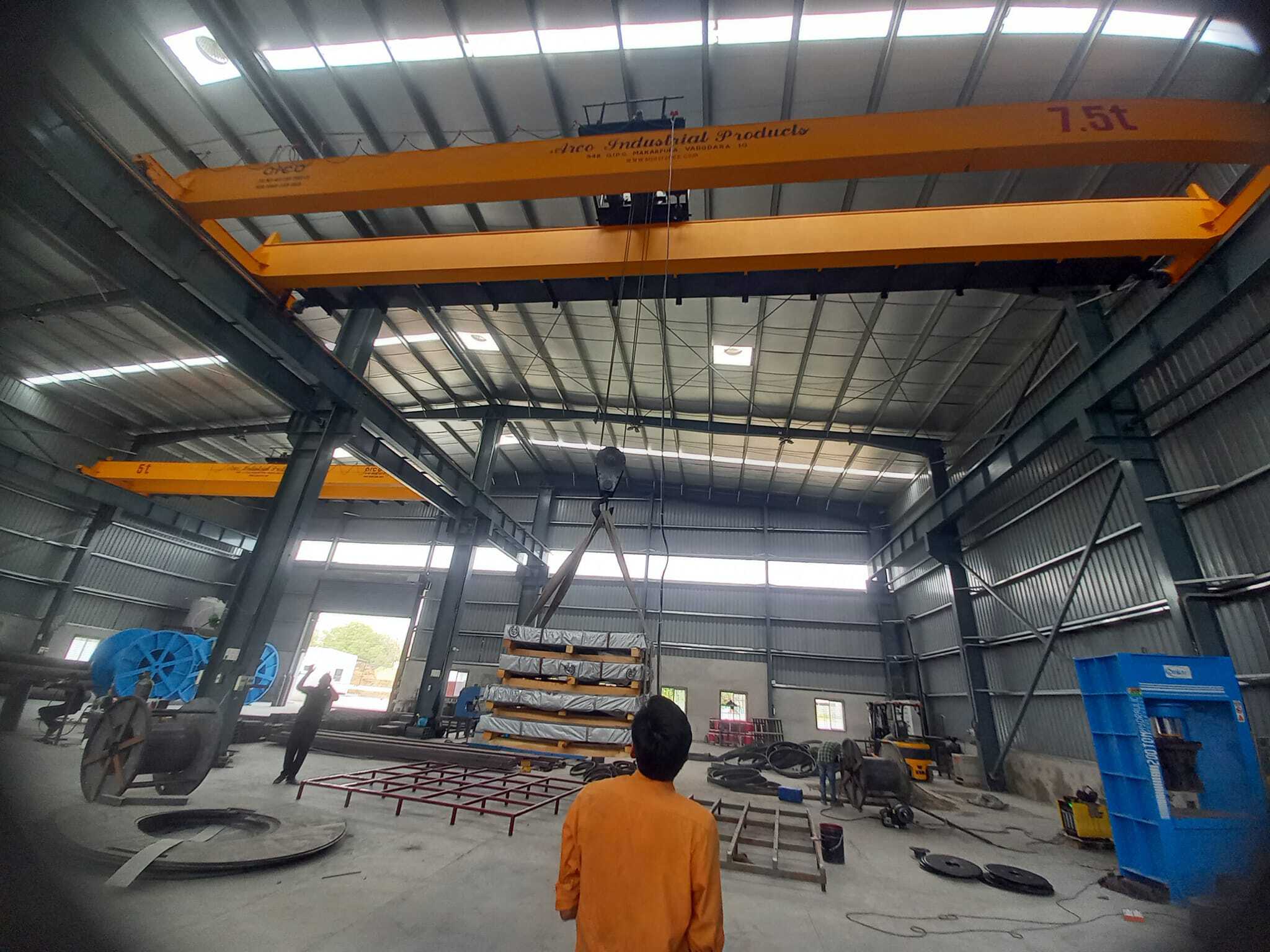 Dg Eot Cranes - Heavy-duty Steel Frame, High Precision Load Capacity And Versatile Operation