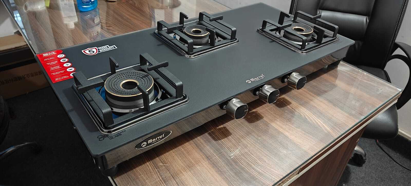 3br Pure Matte Glass With Black Ss Mirror Finish Frame (Panther Burner) - 3 Burners, 7mm Toughened Black Glass, Sparkle Finish Heavy Pan Support, 360â° Rotating Brass Nozzle, Metallic Knob
