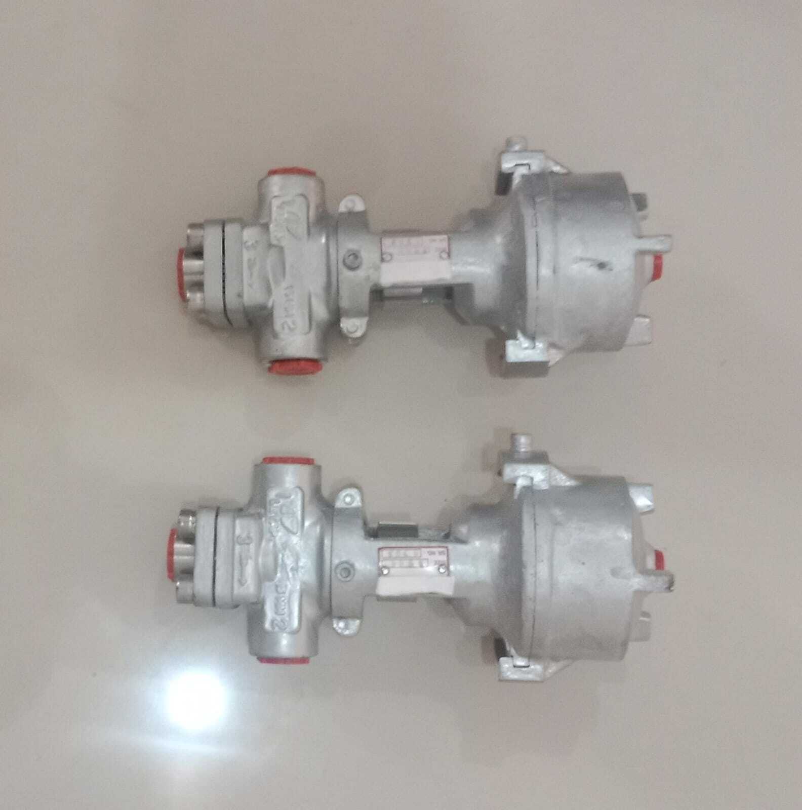 Tpc Series 3 Way Piston Valve - Stainless Steel, Dn25, Silver Color | High Temperature, Pneumatic Power Source, Soft Seat For Steam And Air