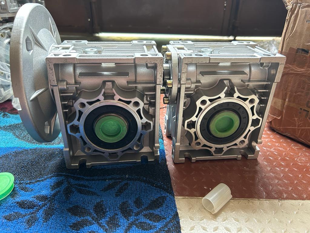 Double Worm Gear Box - Stainless Steel, Various Sizes Available, Silver Color | 415 Volt (V) Commercial Use