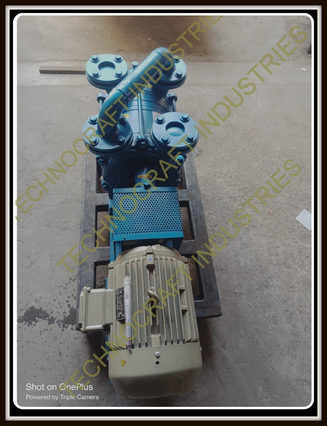 Two Stage Water Ring Vacuum Pump For Evaporation Application - Cast Iron, Different Sizes, Blue | Flow Rate 85-1080 Mâ³/hr, Max Suction 720 Mm Hg, Mechanical Seal & Gland Packing