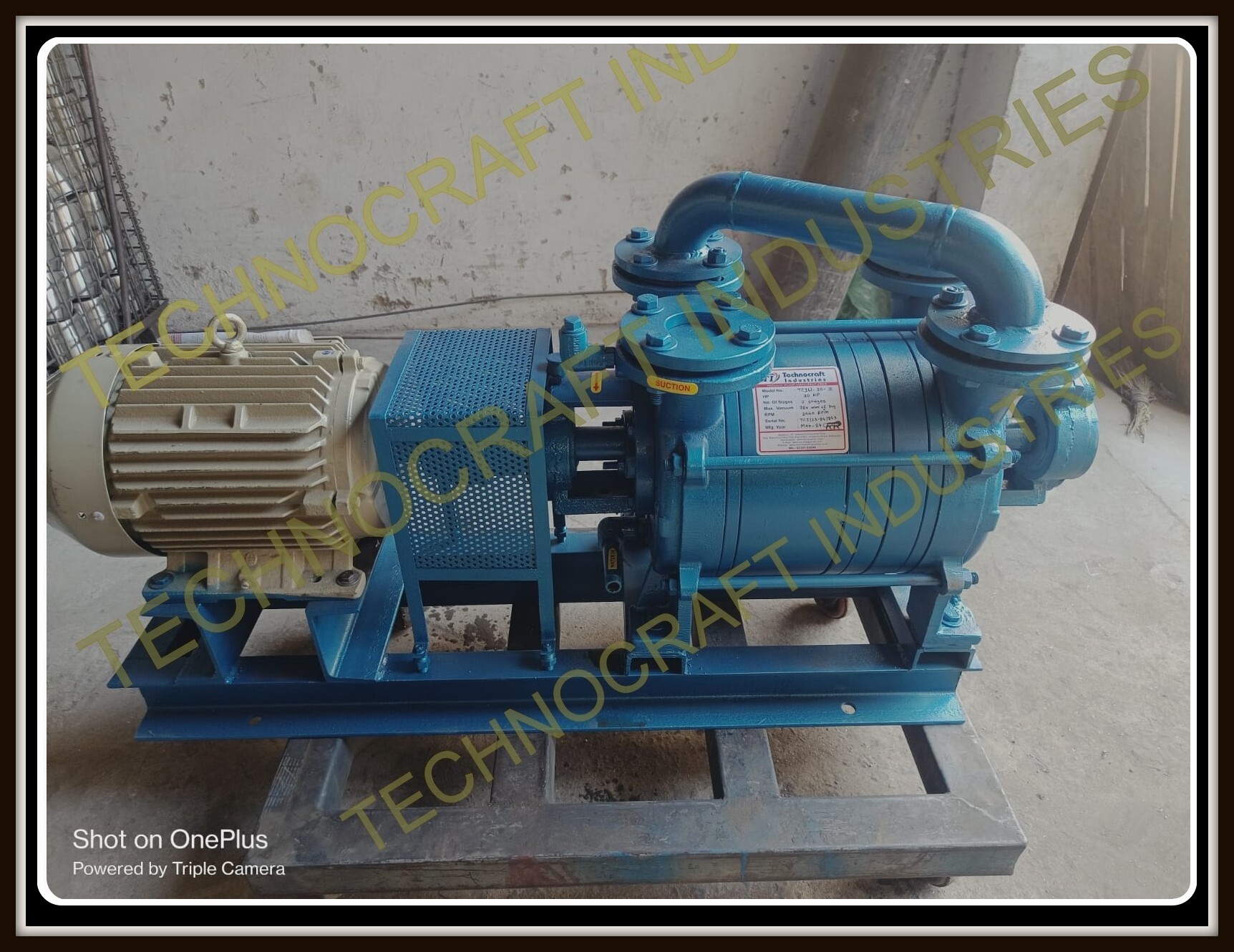 Two Stage Water Ring Vacuum Pump For Evaporation Application - Cast Iron, Different Sizes, Blue | Flow Rate 85-1080 Mâ³/hr, Max Suction 720 Mm Hg, Mechanical Seal & Gland Packing