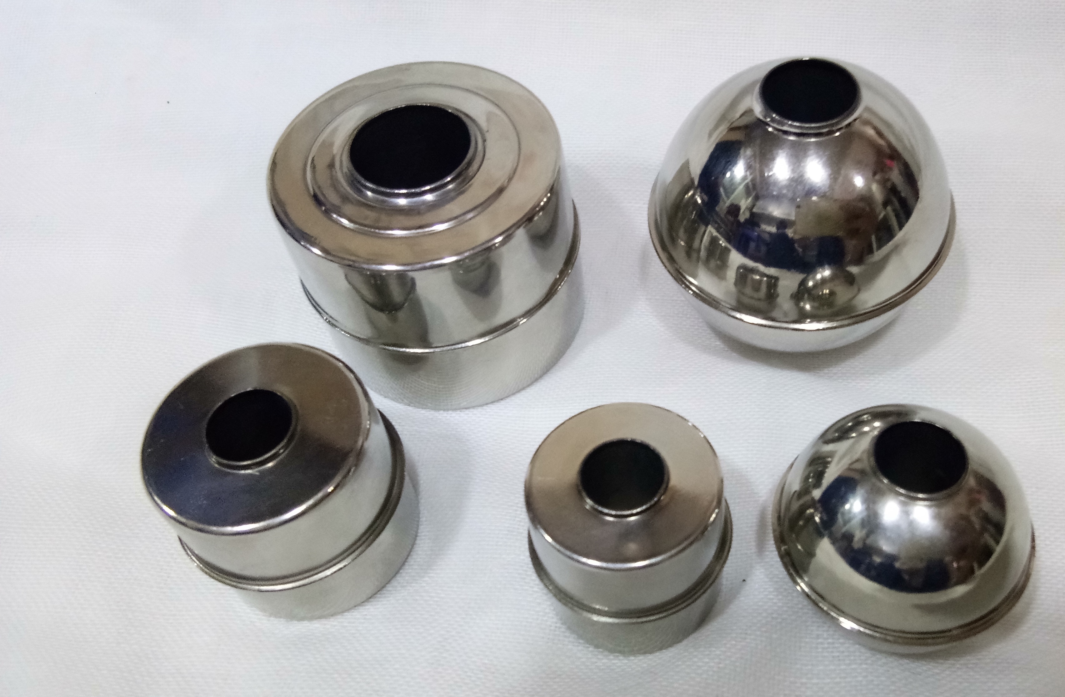 Stainless Steel Float - Color: Silver