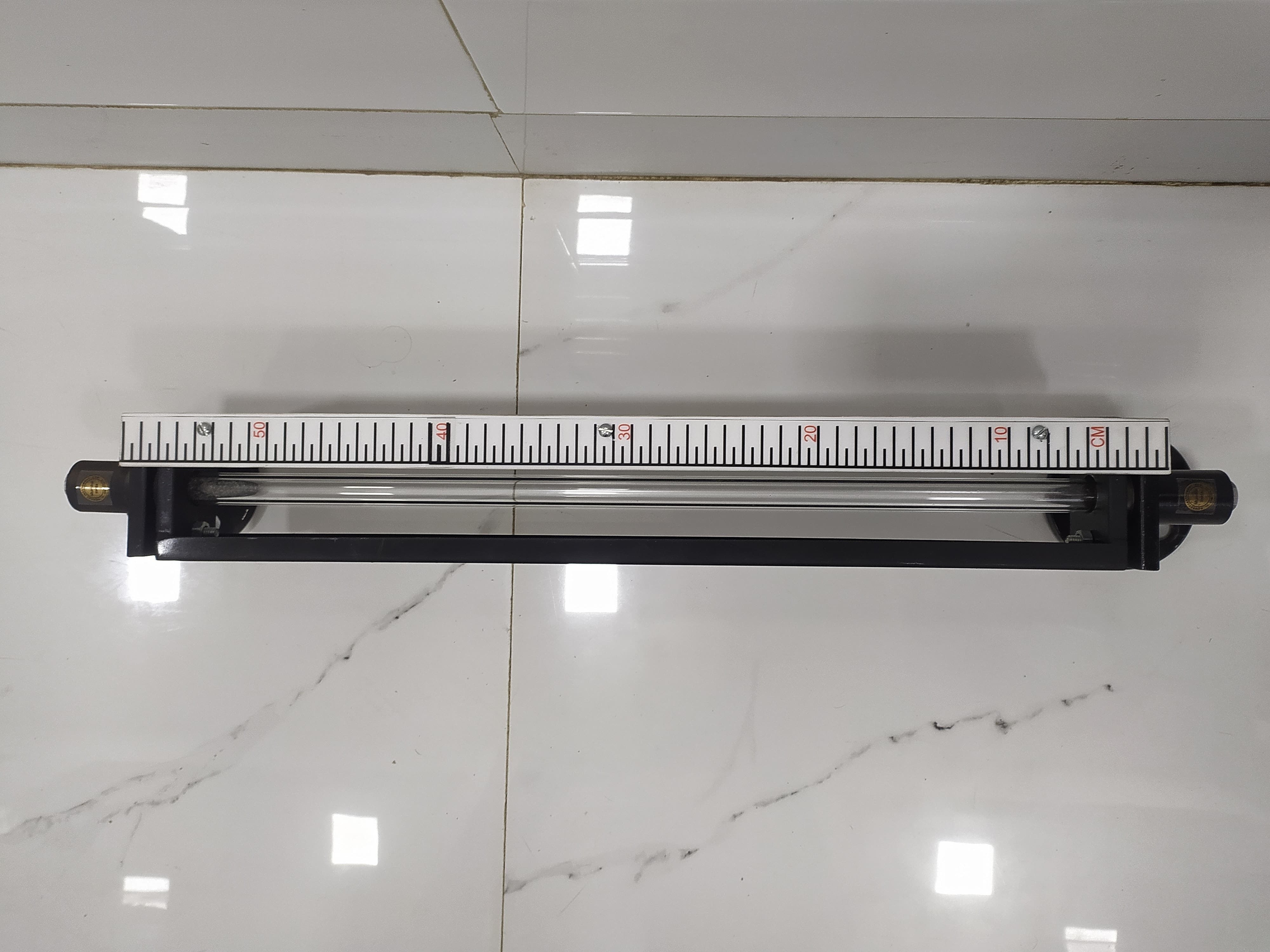 Side Mounted Tubular Level Indicator - Application: Industrial/lab